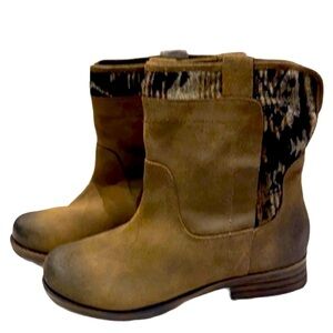 Taya Fashion Leather moisture wicking Boots SZ 8